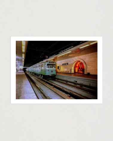 Photographie d'un MP59 à la station Louvre - Rivoli : aménagement culturel