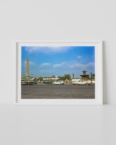 Photographie d'autobus PCME de la ligne 94 et PCMR en circulation place de la Concorde